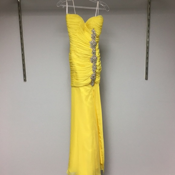 NEW! JOVANI FITTED YELLOW GOWN #71996 - Picture 4 of 8